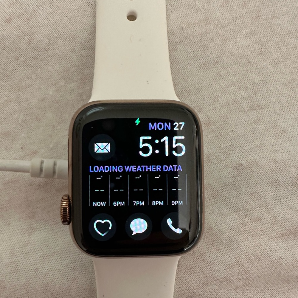 Apple Watch Series 5 Stainless steel gold watch